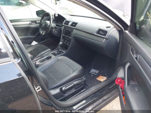 1VWBV7A31FC049689 Volkswagen Passat 2.0l Tdi Se