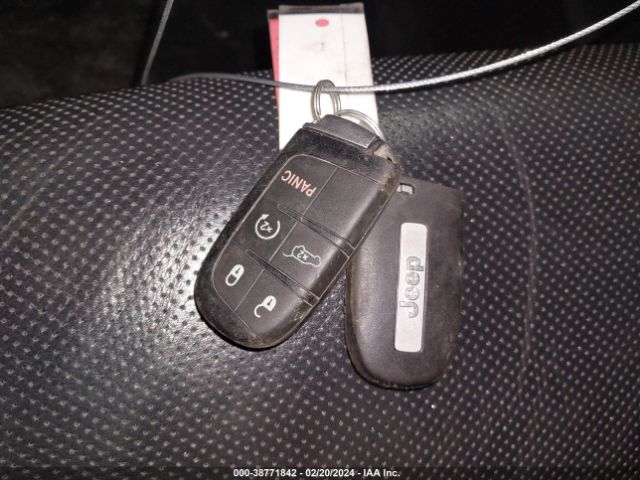 1C4RJFCG1EC426348 Jeep Grand Cherokee Overland