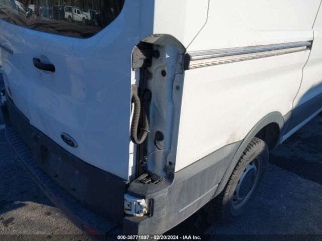 1FTYR1CM1HKB03151 Ford Transit-250