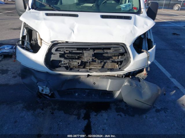 1FTYR1CM1HKB03151 Ford Transit-250