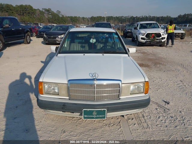 1992 MERCEDES-BENZ 190 E 2.3 VIN: WDBDA28D4NF964492