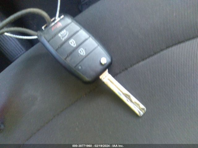 KNDJN2A24F7206651 KIA Soul