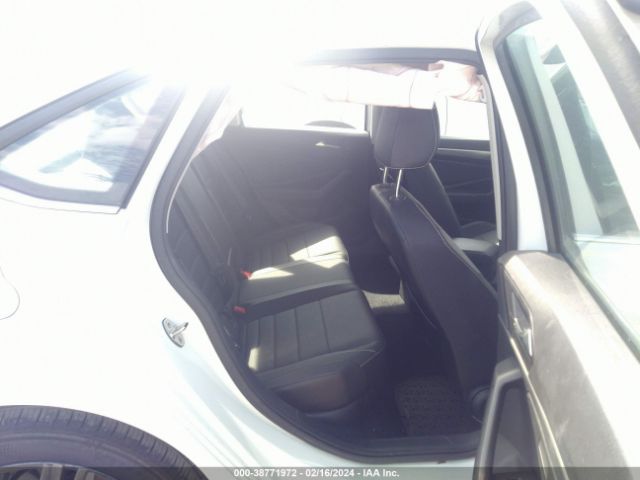 3VW7M7BU0NM018835 Volkswagen Jetta 1.5t Se