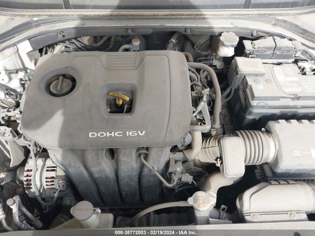 Hyundai ELANTRA SE 2017 5NPD84LFXHH115429 Image 10