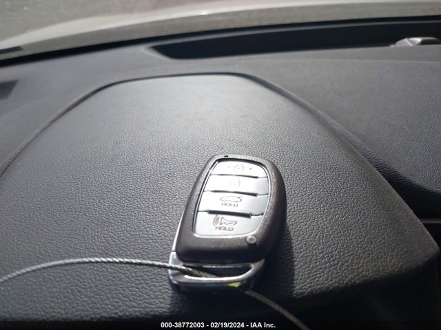 Hyundai ELANTRA SE 2017 5NPD84LFXHH115429 Image 11