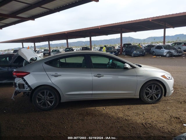 Hyundai ELANTRA SE 2017 5NPD84LFXHH115429 Image 13