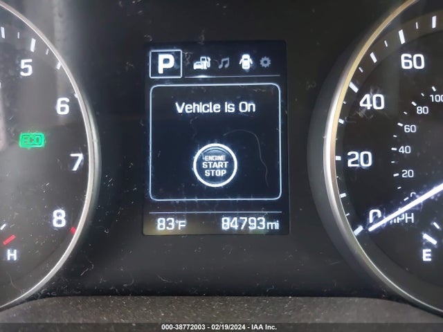 Hyundai ELANTRA SE 2017 5NPD84LFXHH115429 Image 15