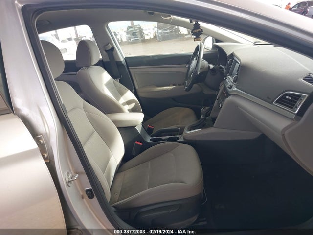 Hyundai ELANTRA SE 2017 5NPD84LFXHH115429 Image 5