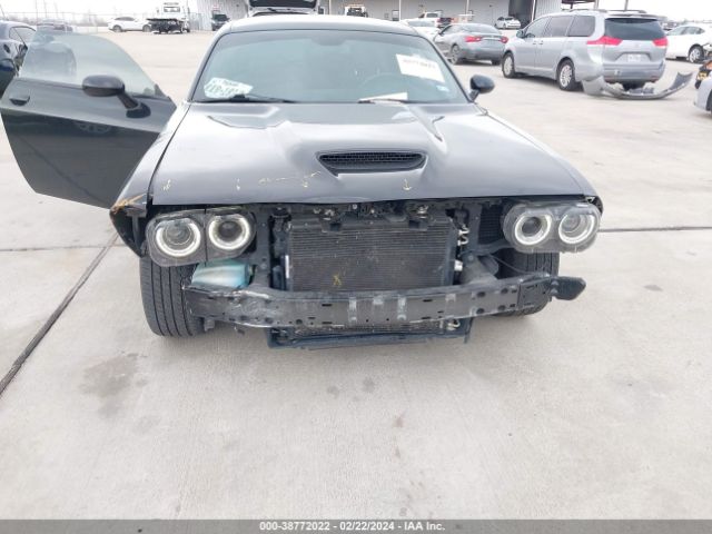 2C3CDZBT9KH705301 Dodge Challenger R/t