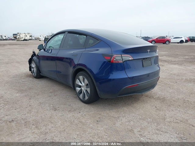 2024 TESLA MODEL Y 7SAYGAEE1RF981921 Photo 2