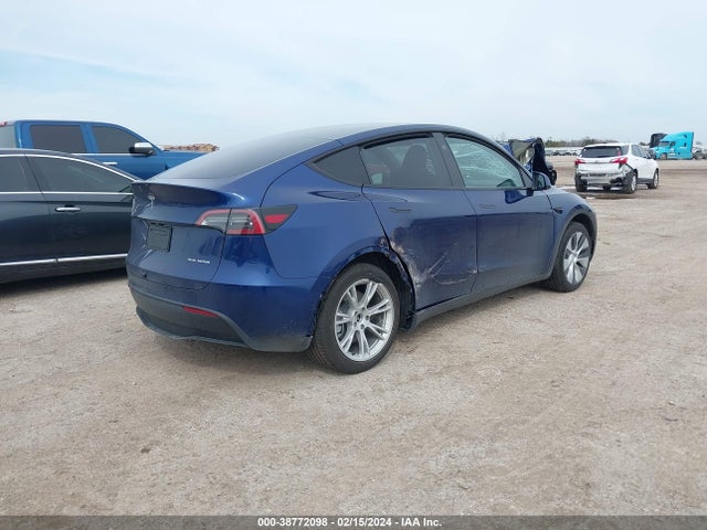 2024 TESLA MODEL Y 7SAYGAEE1RF981921 Photo 3