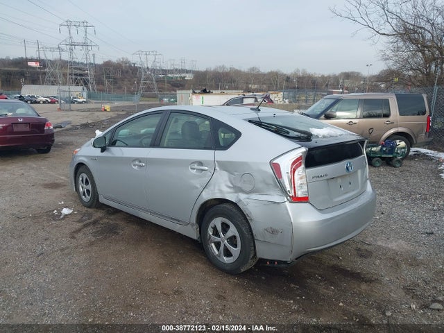 Toyota Prius Four 2015 JTDKN3DU6F0425207 Image 3
