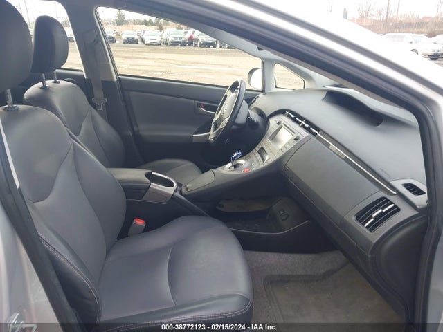 Toyota Prius Four 2015 JTDKN3DU6F0425207 Image 5