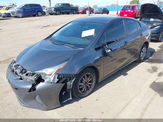 Toyota Prius Two 2018 JTDKBRFU9J3077614 Image 2