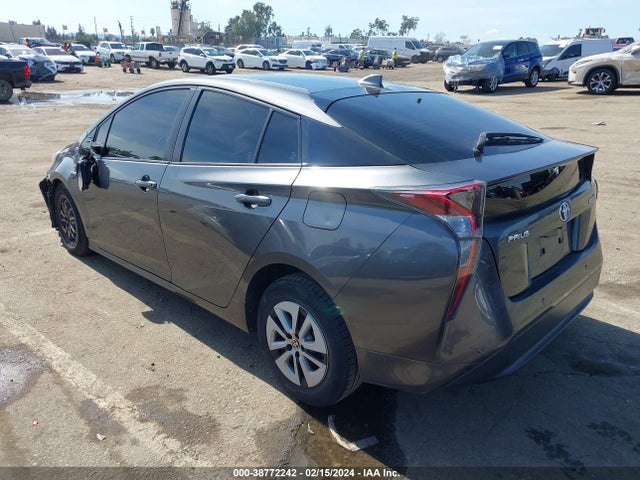 Toyota Prius Two 2018 JTDKBRFU9J3077614 Image 3