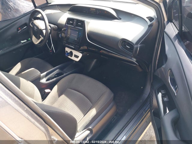 Toyota Prius Two 2018 JTDKBRFU9J3077614 Image 5