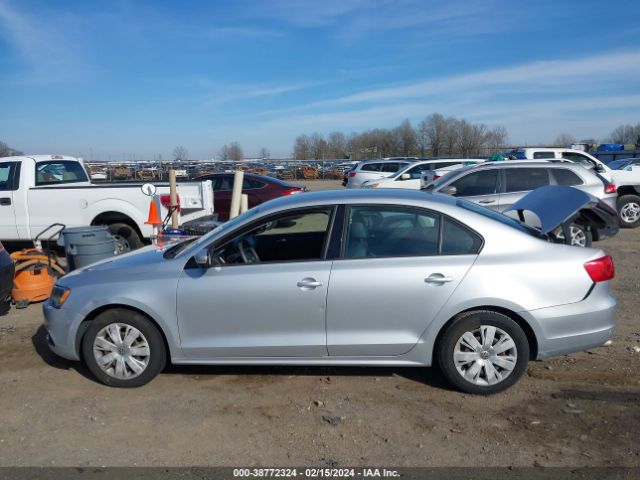 3VWD07AJXEM251398 Volkswagen Jetta 1.8t Se