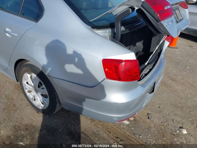 3VWD07AJXEM251398 Volkswagen Jetta 1.8t Se