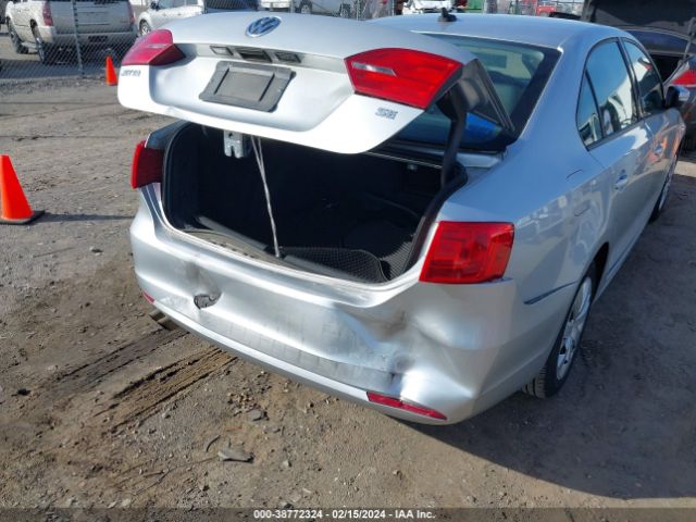 3VWD07AJXEM251398 Volkswagen Jetta 1.8t Se