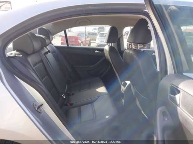 3VWD07AJXEM251398 Volkswagen Jetta 1.8t Se