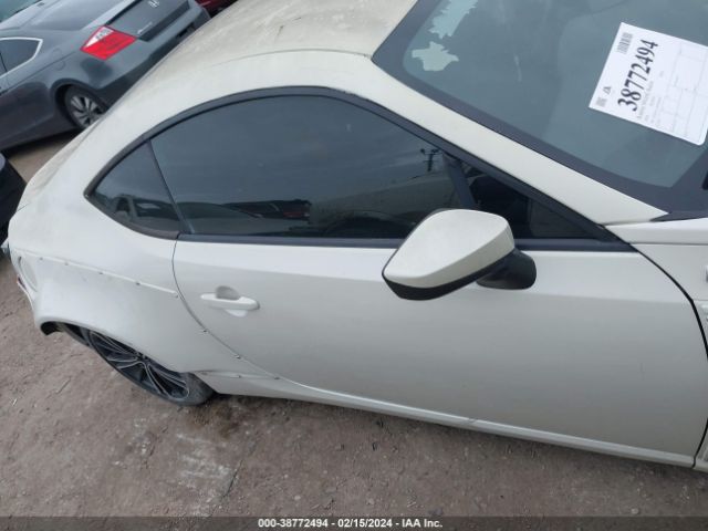 JF1ZNAA10G9700683 Scion FR-S