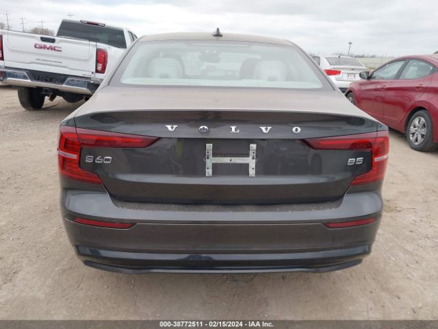 7JRL12FK7RG299166 Volvo S60 B5 Core Dark Theme