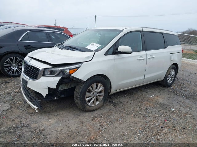 KIA SEDONA LX 2016 KNDMB5C11G6198835 Image 2