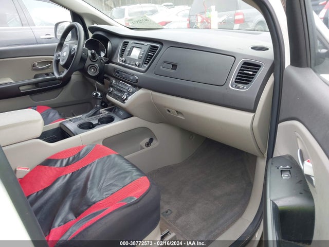KIA SEDONA LX 2016 KNDMB5C11G6198835 Image 5