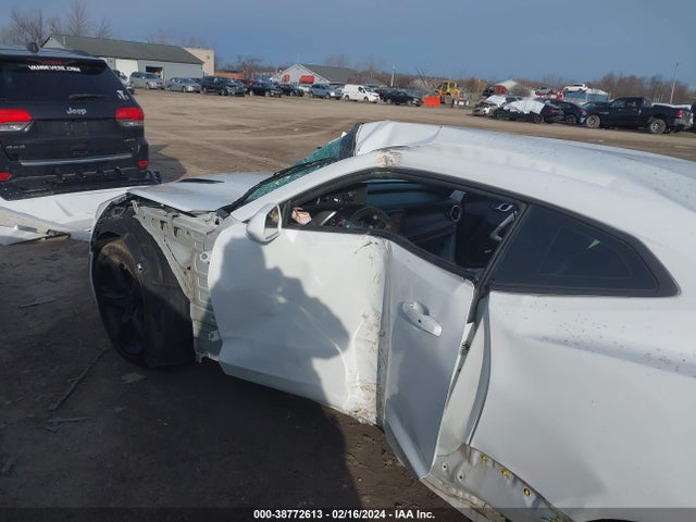 Chevrolet CAMARO 2SS 2016 1G1FH1R70G0123731 Image 18