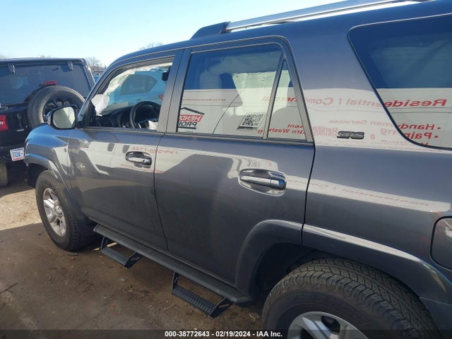 2022 TOYOTA 4RUNNER SR5 VIN: JTEEU5JR4N5263389