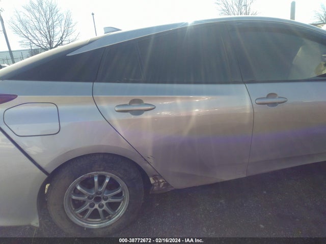 Toyota Prius Prime Plus 2017 JTDKARFP4H3006151 Image 19