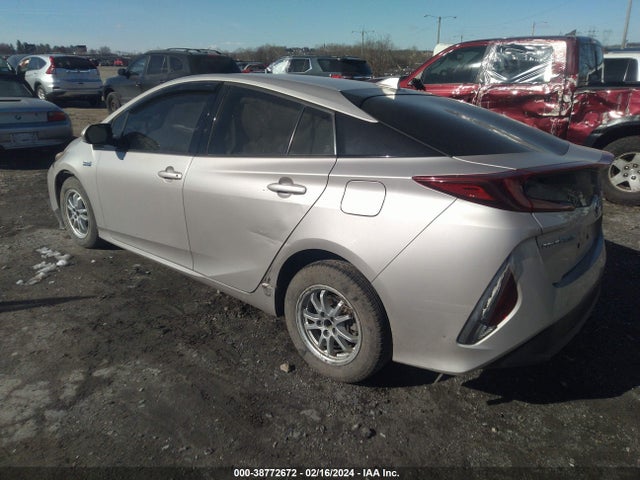 Toyota Prius Prime Plus 2017 JTDKARFP4H3006151 Image 3