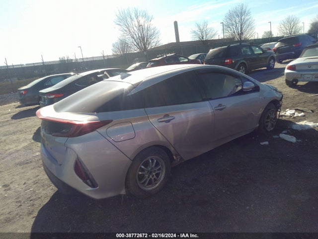 Toyota Prius Prime Plus 2017 JTDKARFP4H3006151 Image 4