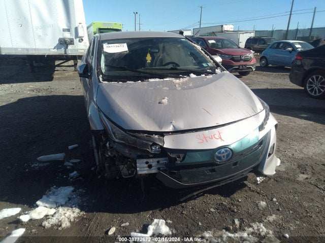 Toyota Prius Prime Plus 2017 JTDKARFP4H3006151 Image 6