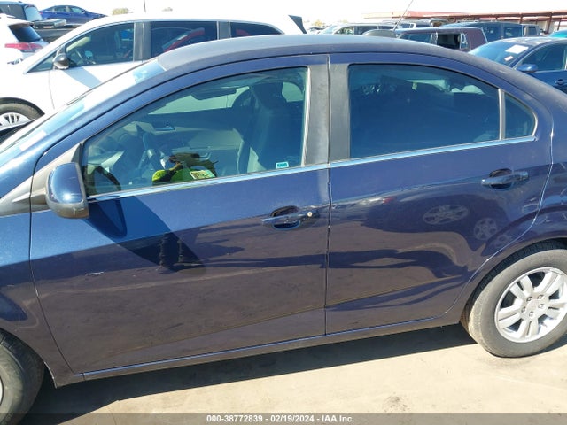 Chevrolet Sonic Lt Auto 2015 1G1JC5SH1F4217613 Image 14