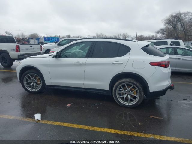 ZASFAKNN5J7B82804 Alfa Romeo Stelvio Ti Sport Awd