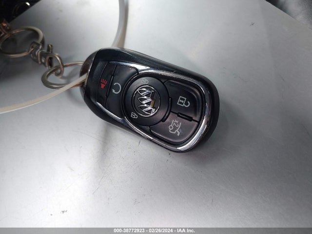 1G4ZP5SS6HU209046 Buick Lacrosse Essence
