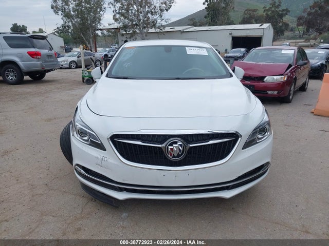 1G4ZP5SS6HU209046 Buick Lacrosse Essence
