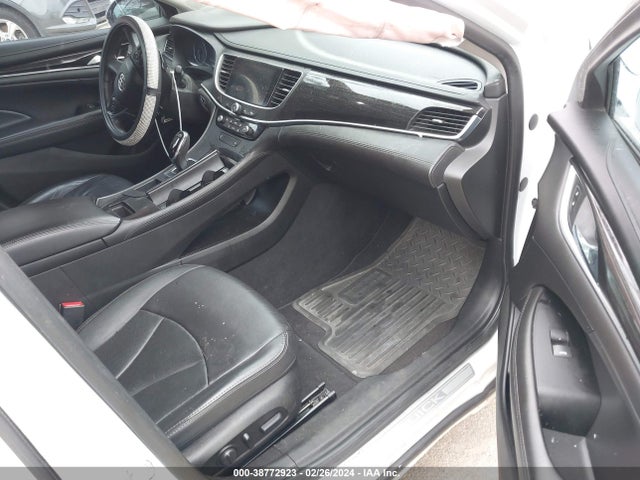 1G4ZP5SS6HU209046 Buick Lacrosse Essence