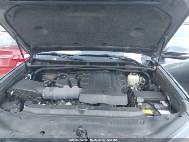 2021 TOYOTA 4RUNNER JTERU5JR1M5932668 Photo 9