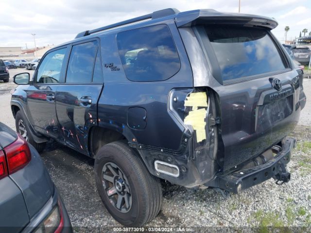 2021 TOYOTA 4RUNNER JTERU5JR1M5932668 Photo 2