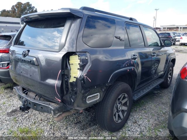 2021 TOYOTA 4RUNNER JTERU5JR1M5932668 Photo 3