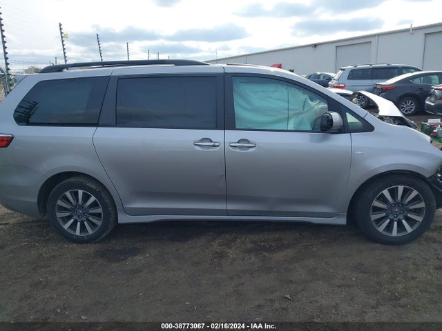 Toyota Sienna Xle 7 Passenger 2018 5TDDZ3DC7JS196532 Image 13