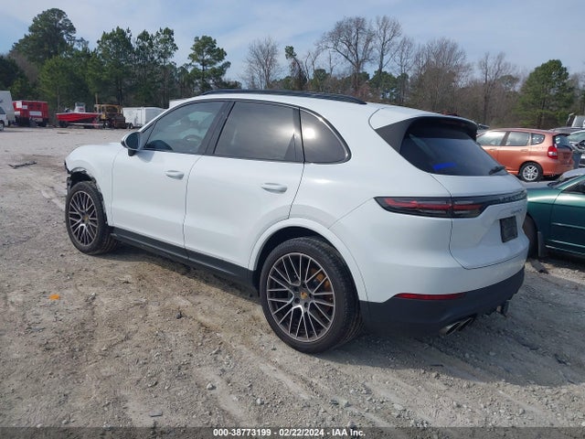 2019 PORSCHE CAYENNE WP1AB2AY1KDA65237 Photo 2