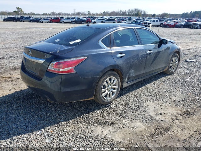 Nissan Altima 2.5 S 2015 1N4AL3APXFC432682 Image 4