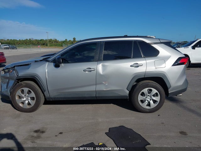 Toyota RAV4 LE 2019 2T3H1RFV6KW026902 Image 14