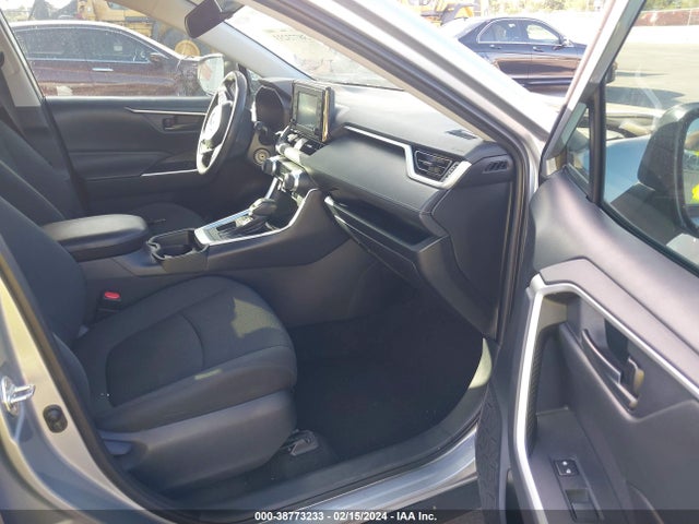 Toyota RAV4 LE 2019 2T3H1RFV6KW026902 Image 5
