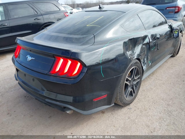 Ford Mustang Ecoboost Premium Fastback 2022 1FA6P8THXN5106977 Image 4