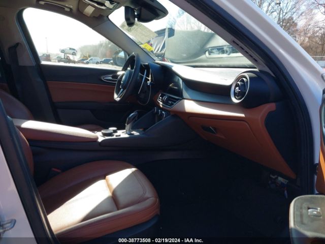 2017 ALFA ROMEO GIULIA ZARFAEDN0H7555825 Photo 4