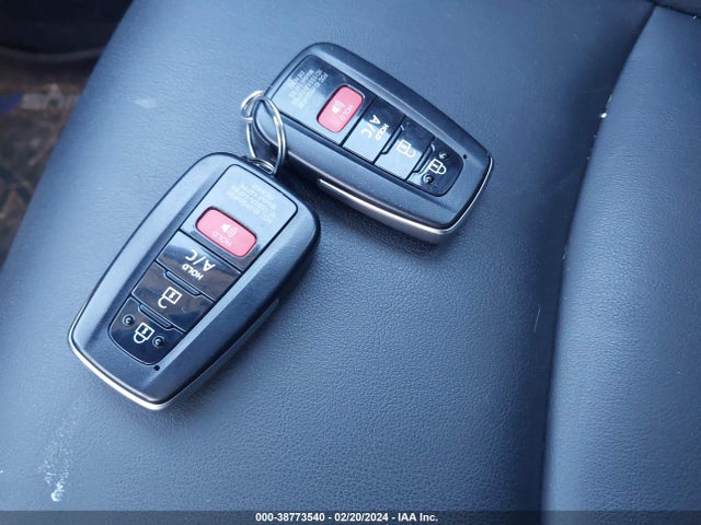 Toyota PRIUS PRIME 2018 JTDKARFP4J3077677 Image 11